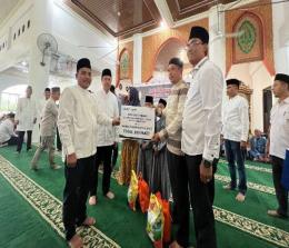 Gubernur Riau, Syamsuar saat safari Ramadan di Masjid M Yunus Pangkalan Kerinci.(foto: int)